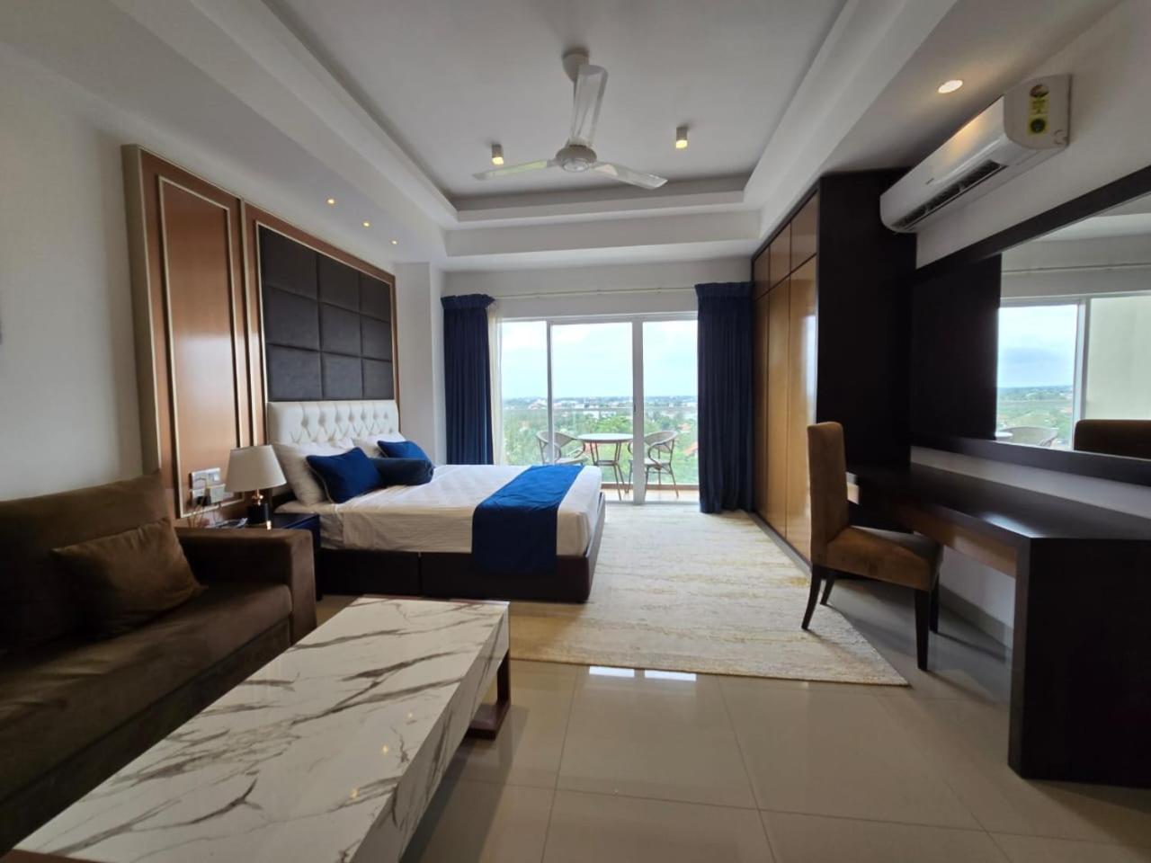 Ocean Breeze Sea View Luxury Apartments Negombo Exterior photo